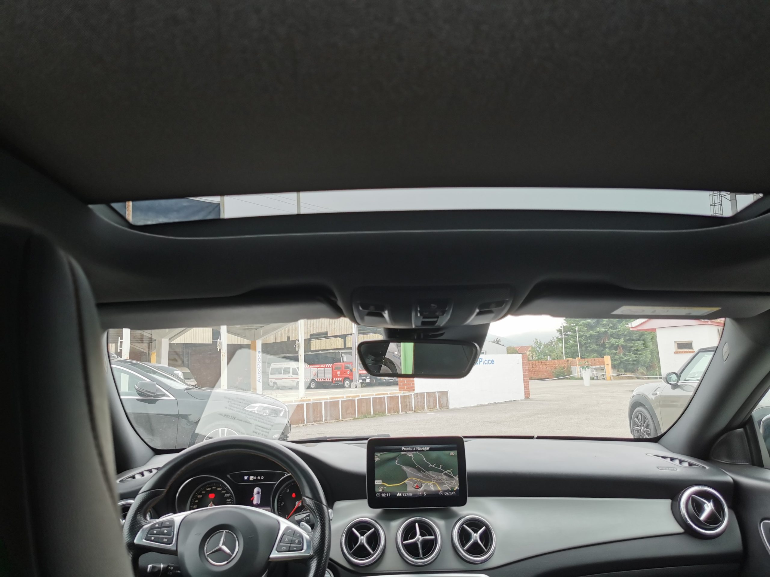 Mercedes CLA 180d SB AMG — foto 9