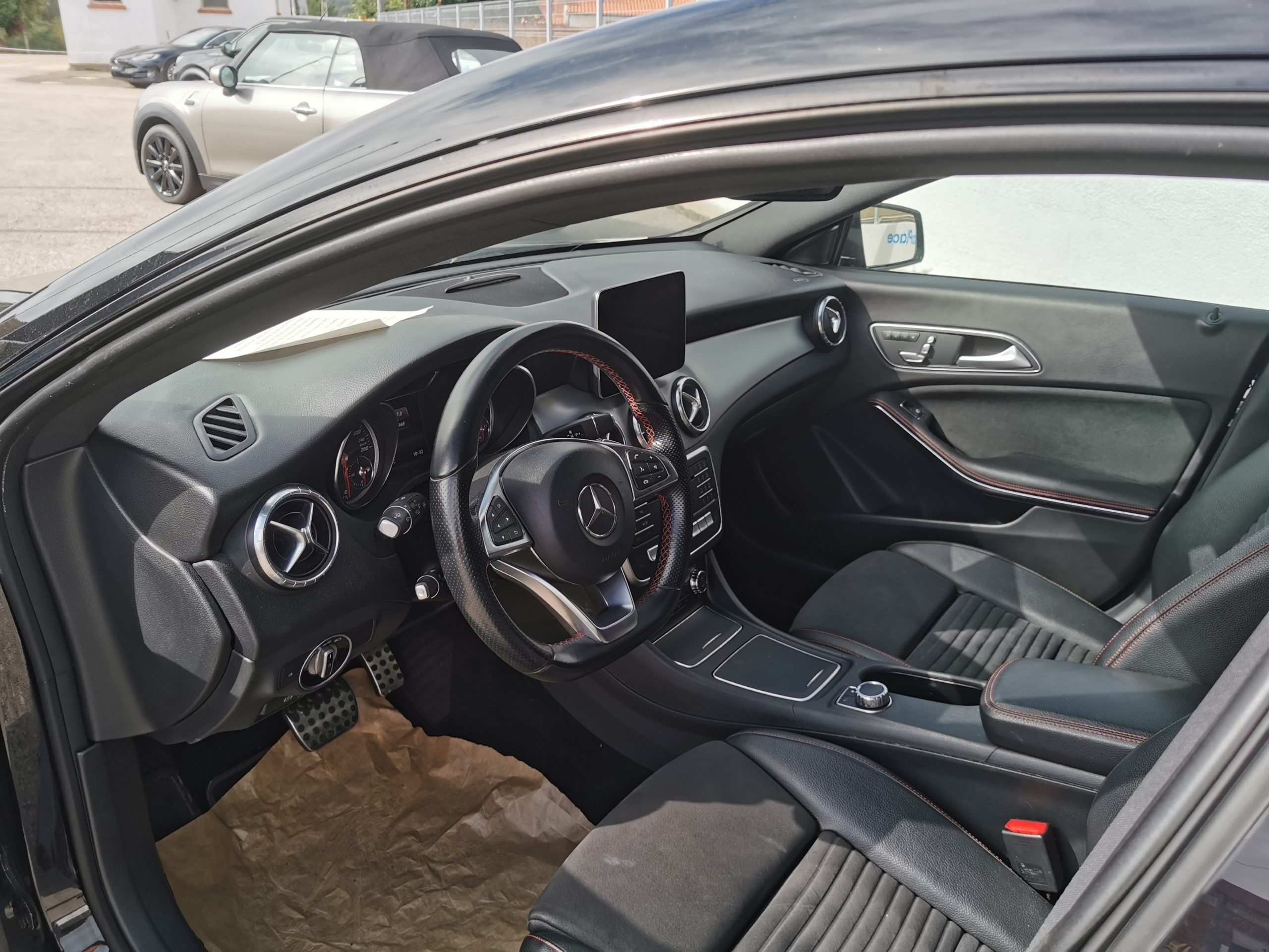 Mercedes CLA 180d SB AMG — foto 6