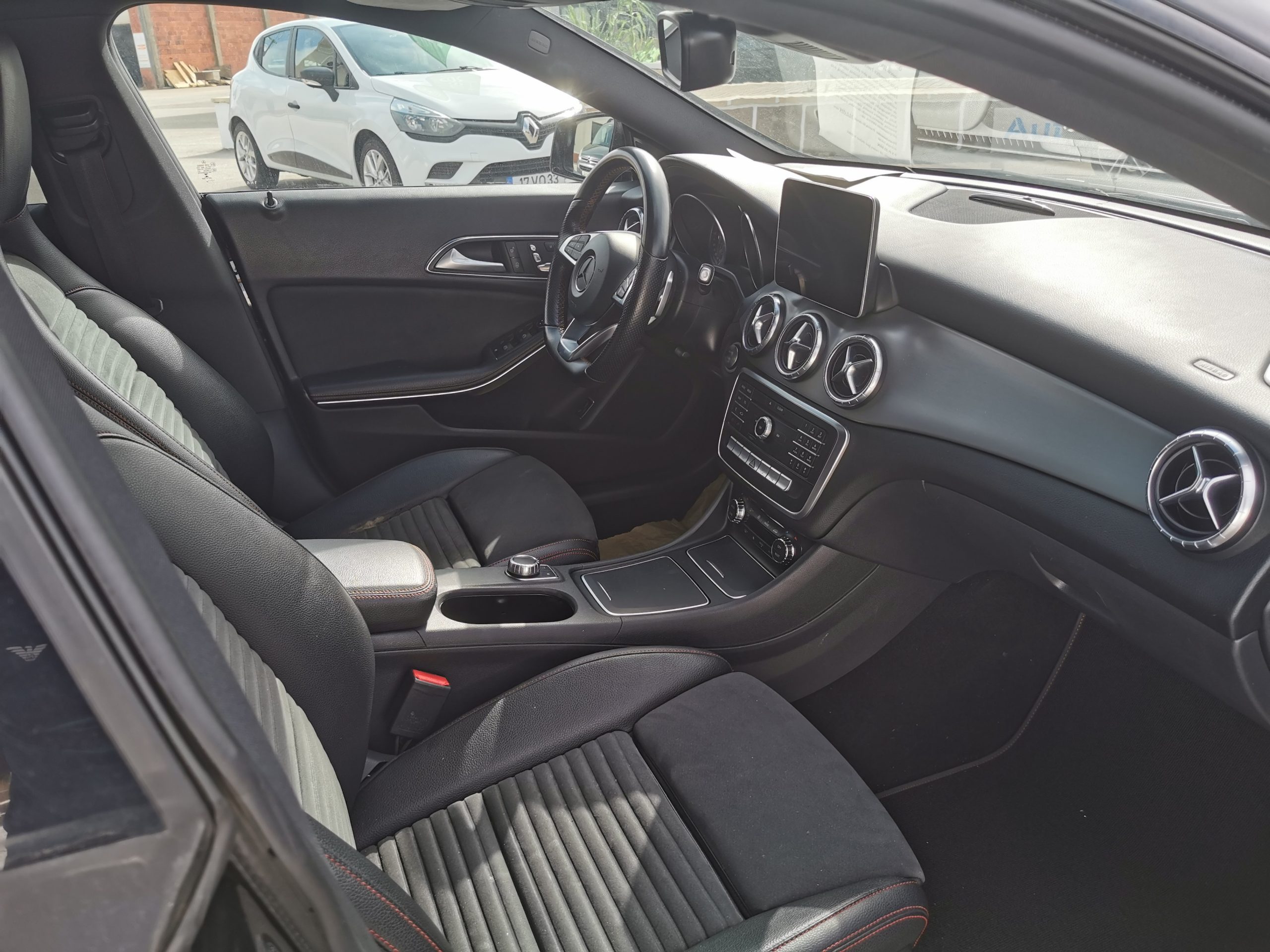 Mercedes CLA 180d SB AMG — foto 7